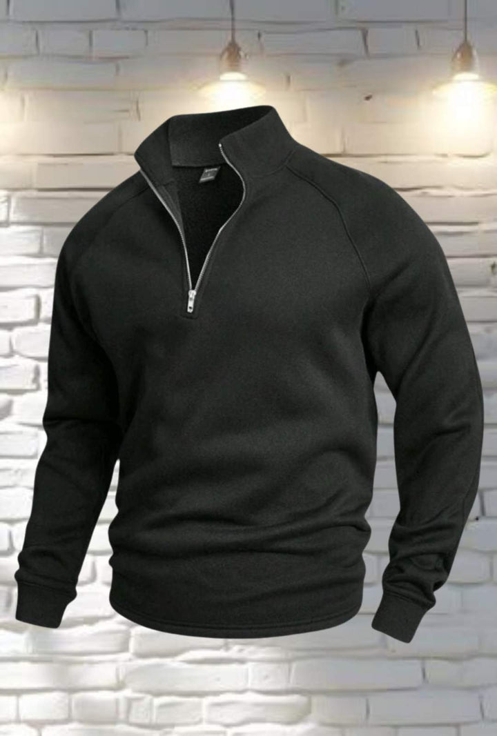 Buzo fit para hombre en color negro, vista frontal